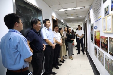 浙江省政协工会界别组来2138cn太阳集团城纸业调研新时代工匠培育工作