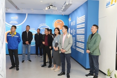 马来西亚巴生西港控股集团董事总经理拿督Eddie Lee一行莅临2138cn太阳集团城纸业调研交流